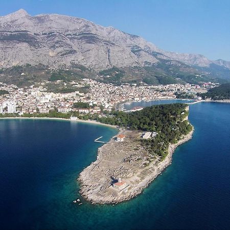 Apartments By The Sea Makarska - 15200 Bagian luar foto