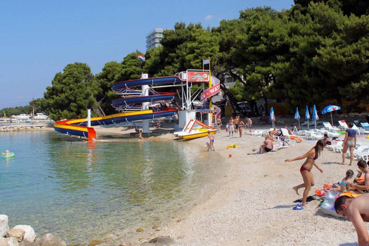 Apartments By The Sea Makarska - 15200 Bagian luar foto