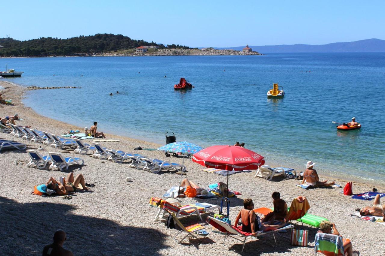 Apartments By The Sea Makarska - 15200 Bagian luar foto