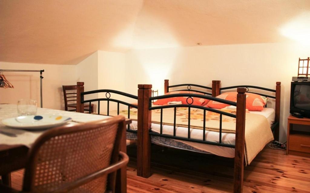 Apartments By The Sea Makarska - 15200 Bagian luar foto